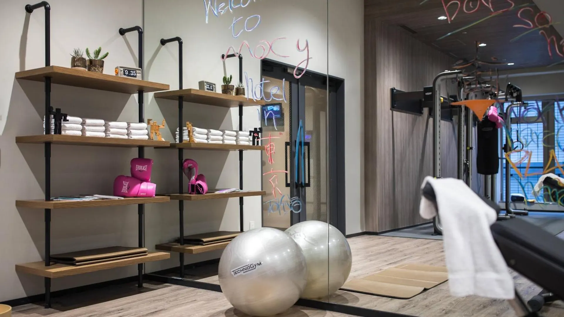 Hotel Moxy Tokyo Kinshicho